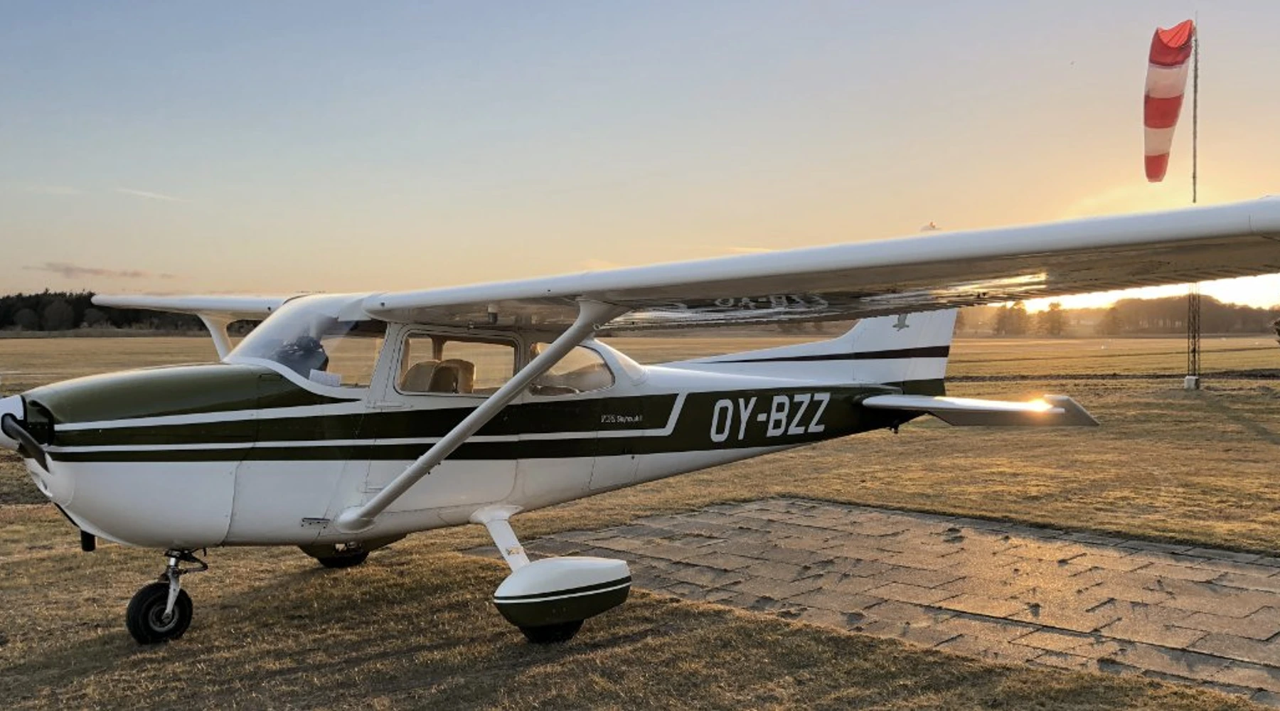 OY-BZZ at Sæby airfield in the evening light